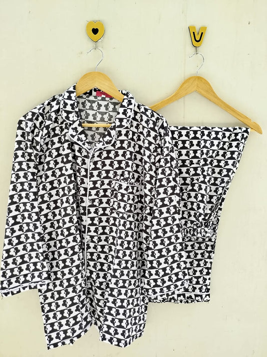 Black white check Pyjamas With Free Scurnchi.