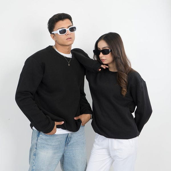 Fleece Favorite: Comfortable Black Sweatshirt